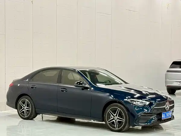 Mercedes-Benz C-Class 2024