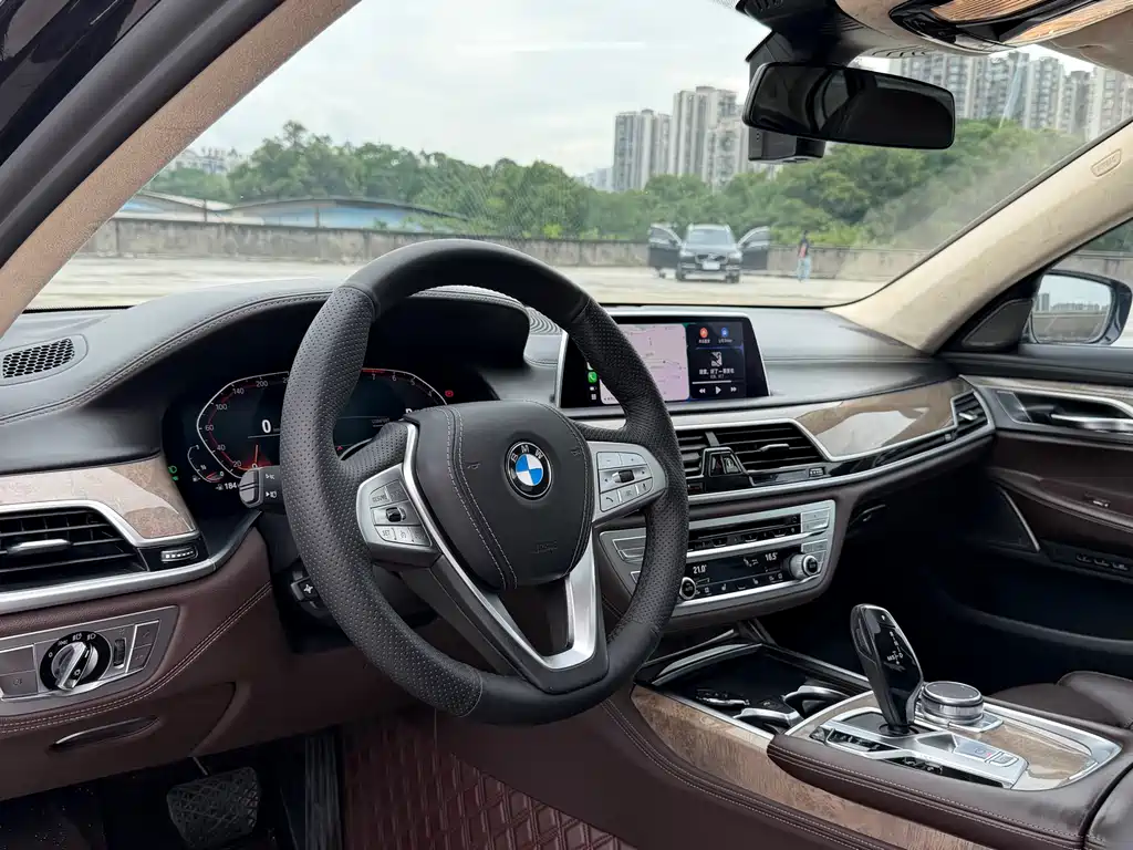 BMW 7 Series 2020 — фото 10
