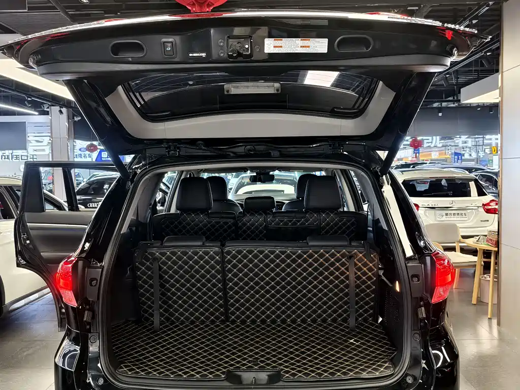 Toyota Highlander 2018 — фото 12