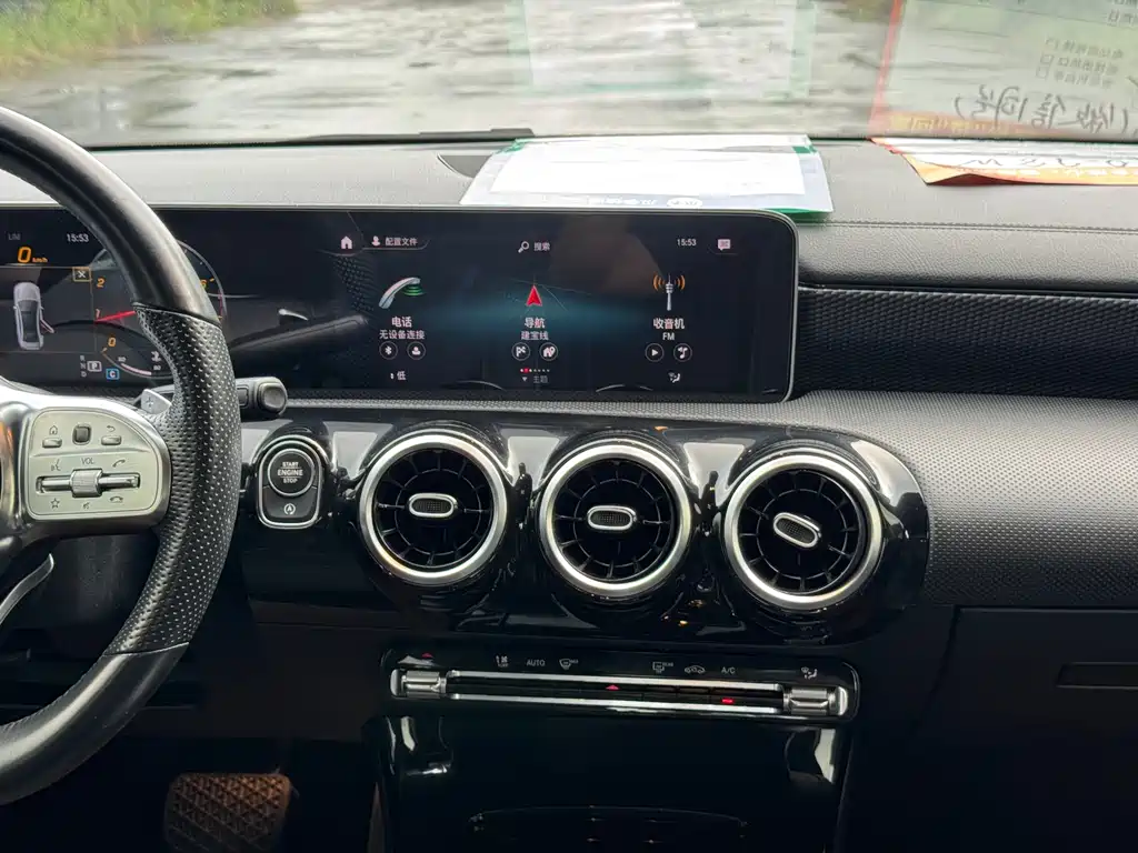 Mercedes-Benz A-Class 2019 — фото 14
