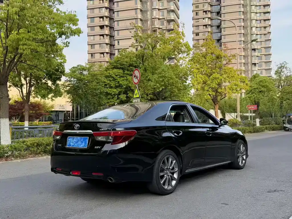 Toyota Reiz 2017