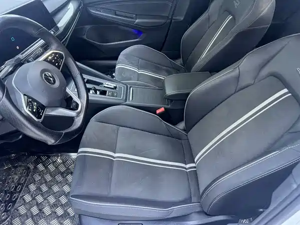 Volkswagen Golf 2021