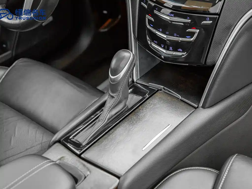 Cadillac XTS 2019 — фото 18