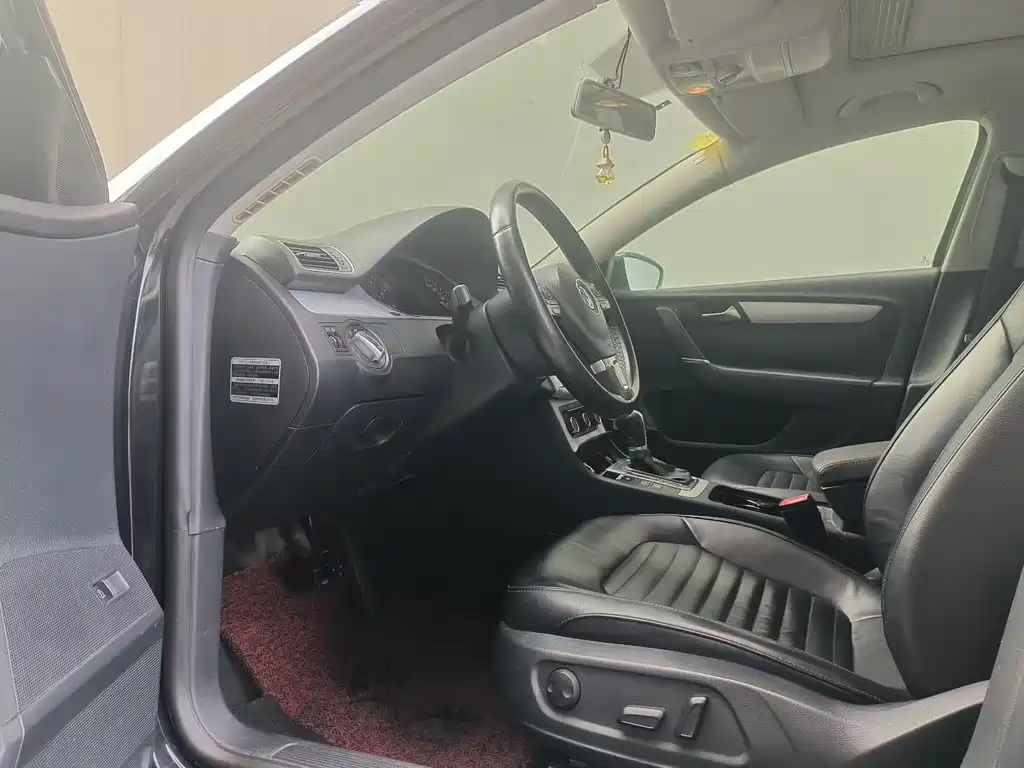 Volkswagen Magotan 2014