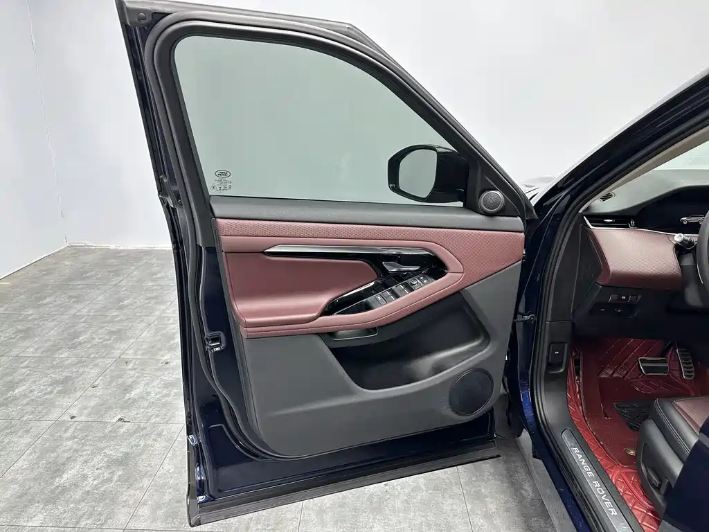 Land Rover Evoque 2022 — фото 17