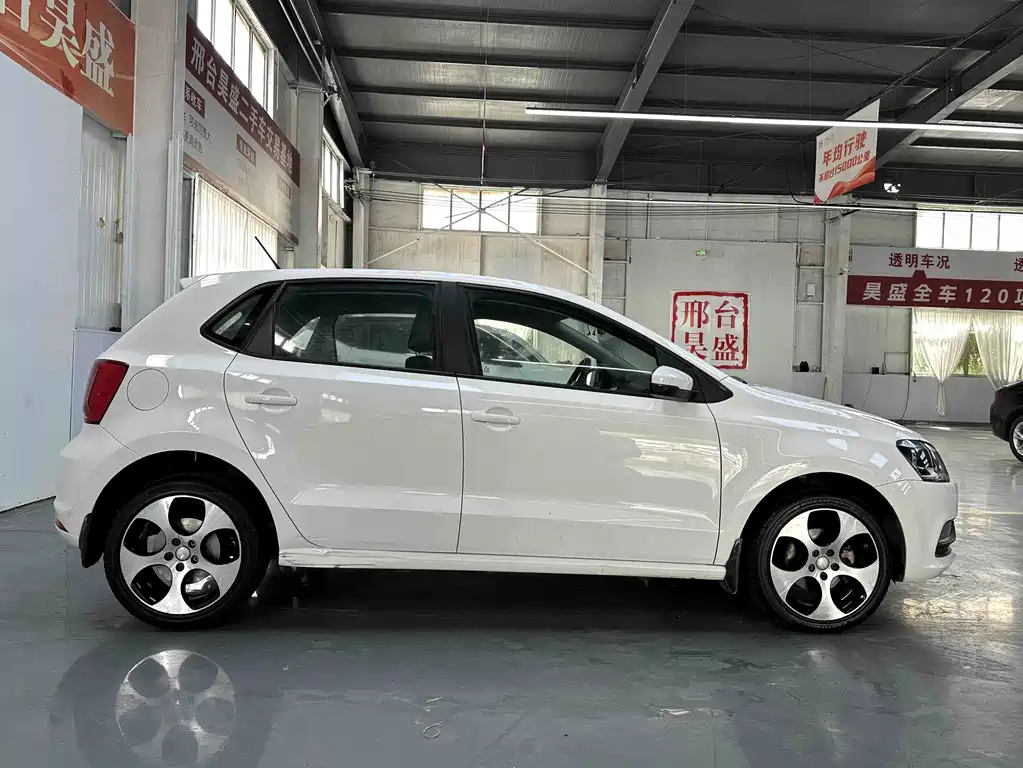 Volkswagen Polo 2015