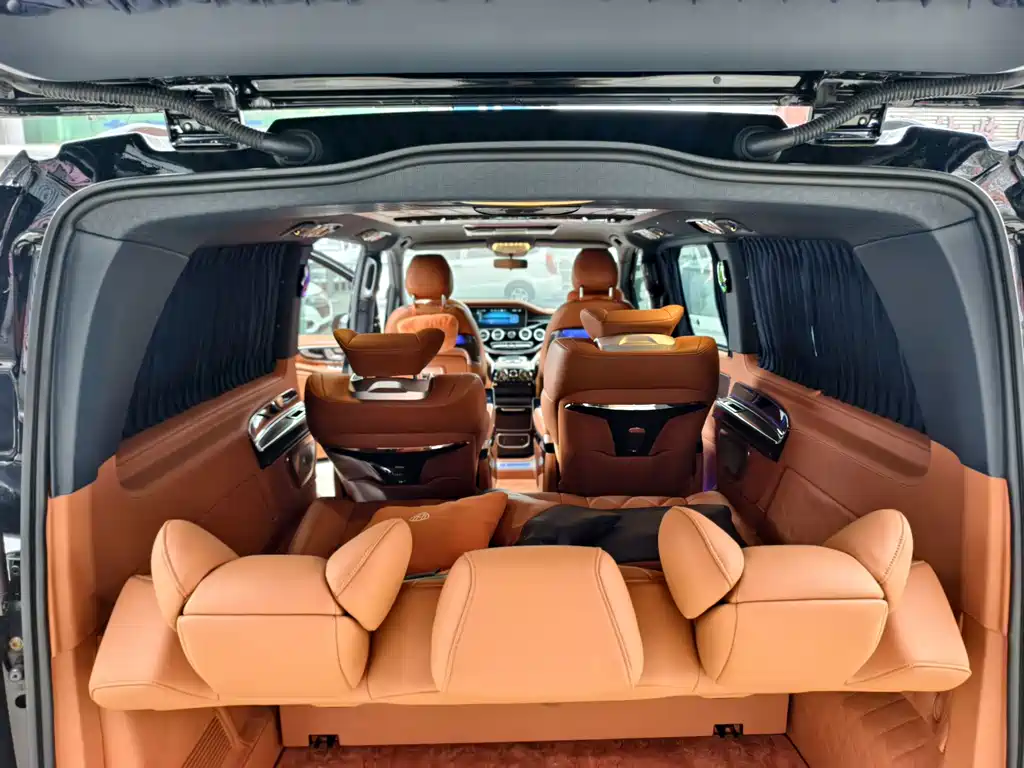 Mercedes-Benz Vito 2024 — фото 18