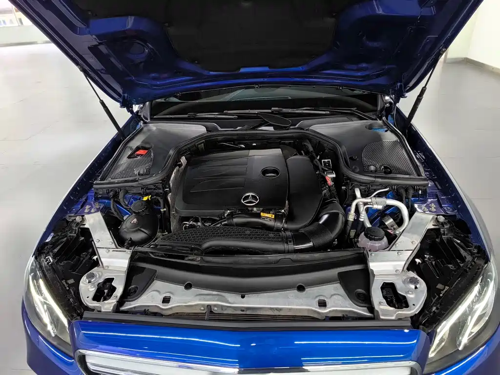 Mercedes-Benz E-Class 2020 — фото 32