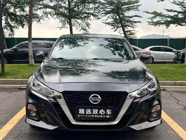 Nissan Teana 2022