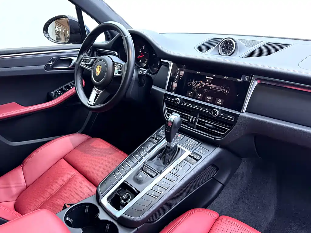 Porsche Macan 2021 — фото 29