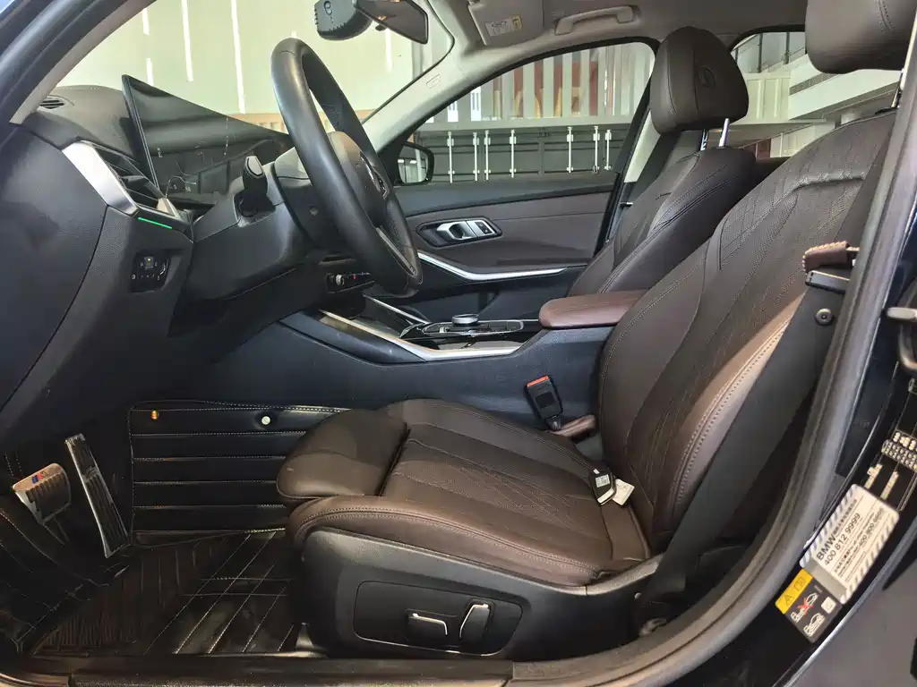 BMW i3 2024 — фото 11