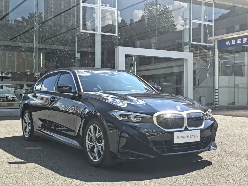 BMW i3 2024 — фото 3