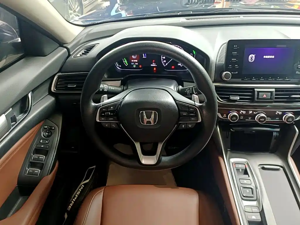 Honda Inspire 2021 — фото 11
