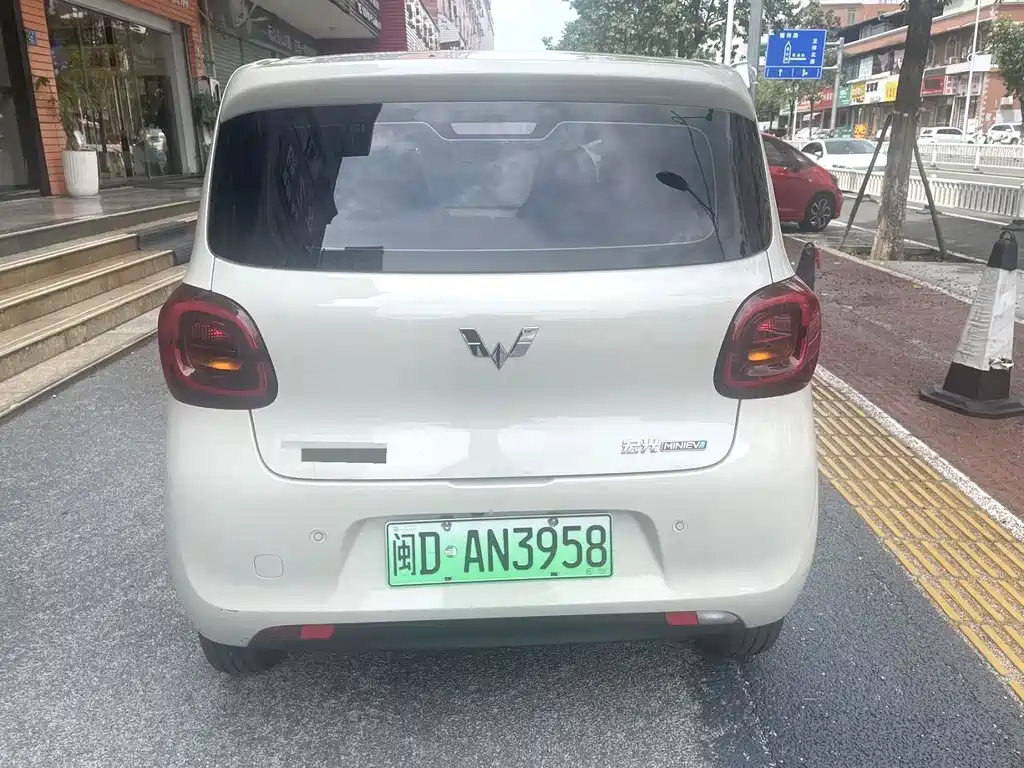 Wuling Hongguang MINIEV 2025