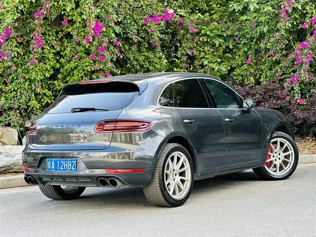 Porsche Macan 2016 — фото 9