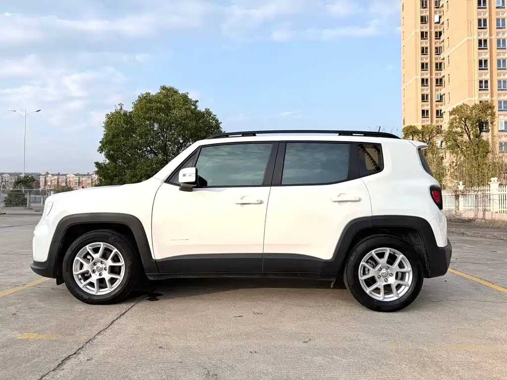 Jeep Renegade 2021 — фото 10