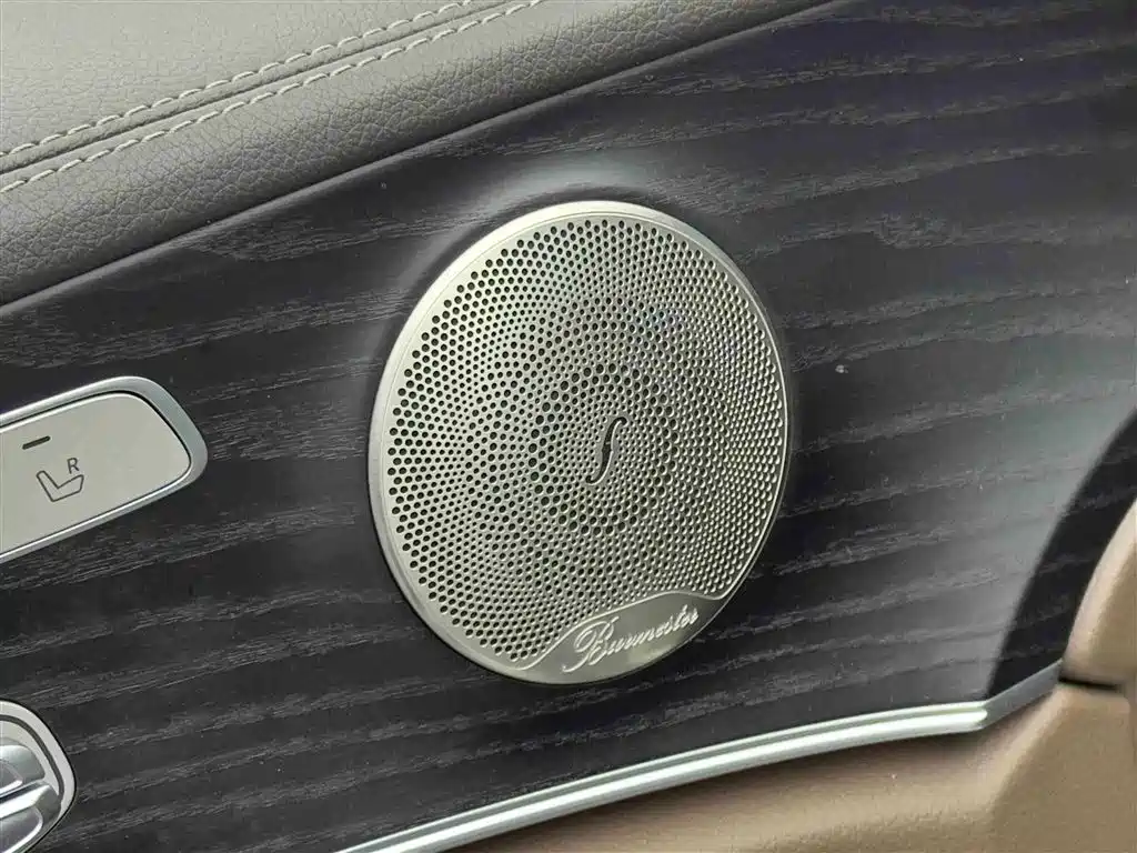 Mercedes-Benz E-Class 2023 — фото 16