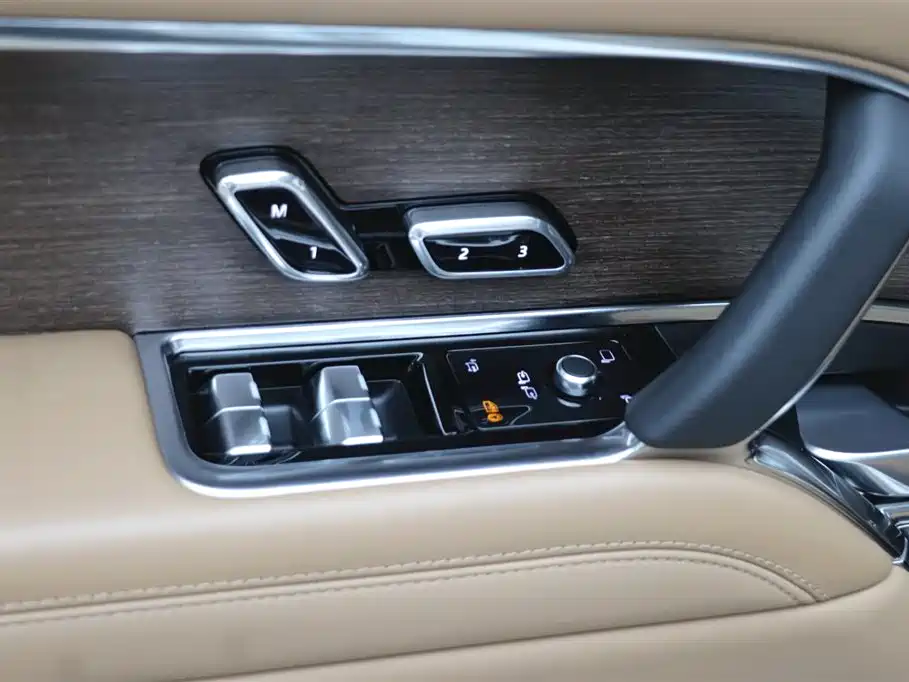 Land Rover Range Rover 2024 — фото 11