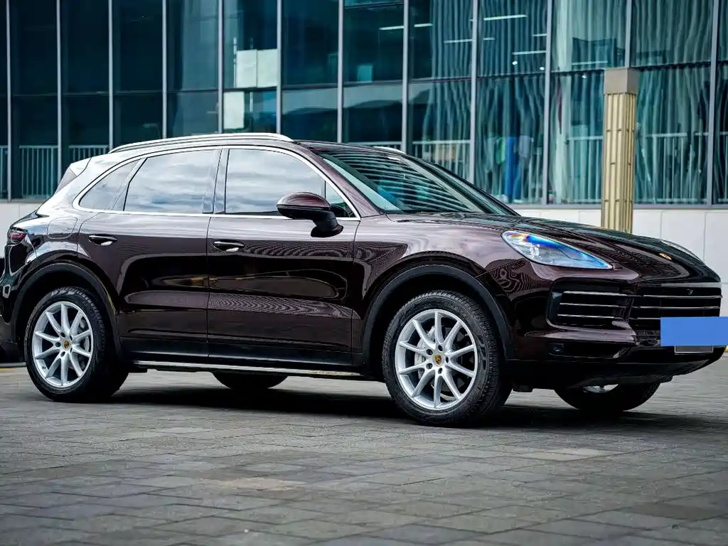 Porsche Cayenne 2017 — фото 2
