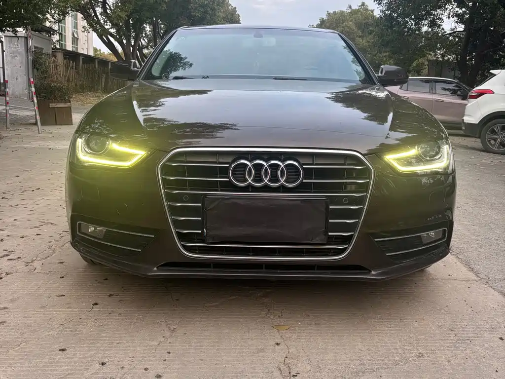 Audi A4L 2016 — фото 1