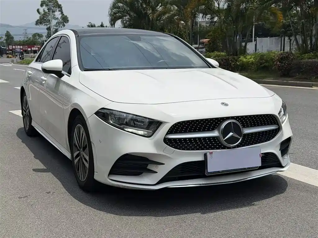 Mercedes-Benz A-Class 2019 — фото 21