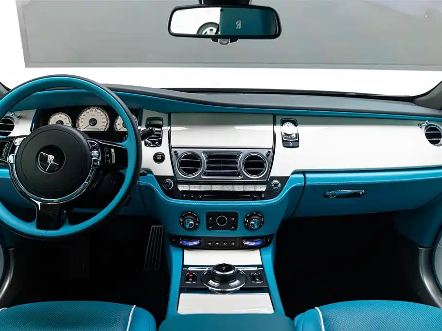 Rolls-Royce Wraith 2021 — фото 10