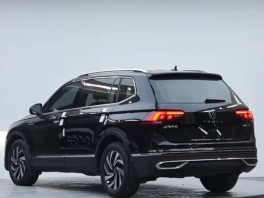 Volkswagen Tiguan L 2023