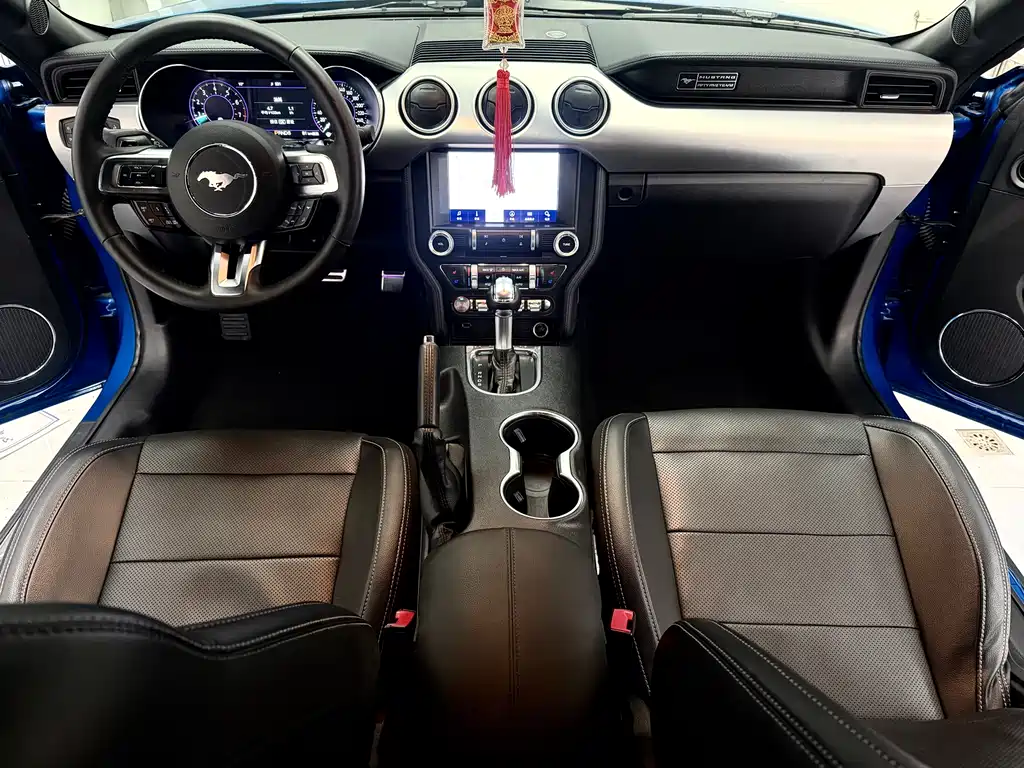Ford Mustang 2020 — фото 10