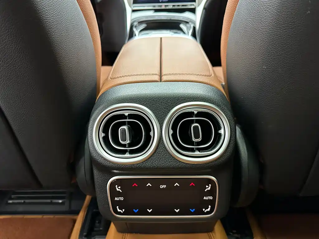Mercedes-Benz GLC 2023 — фото 18