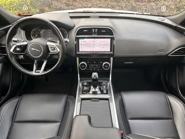 Jaguar XEL 2020
