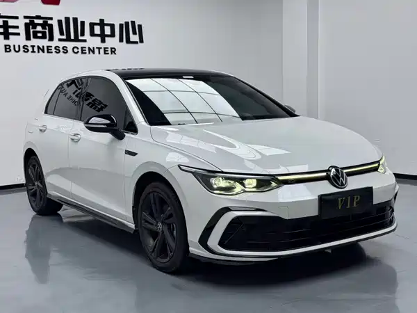 Volkswagen Golf 2021