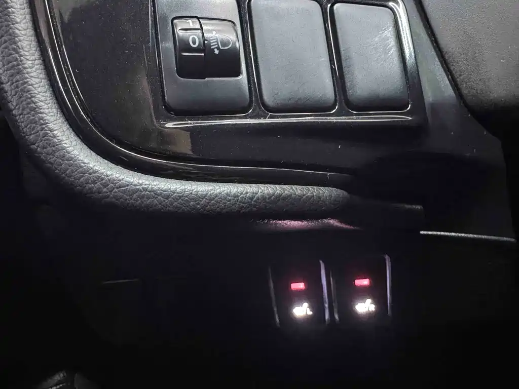 Mitsubishi Outlander 2022 — фото 11