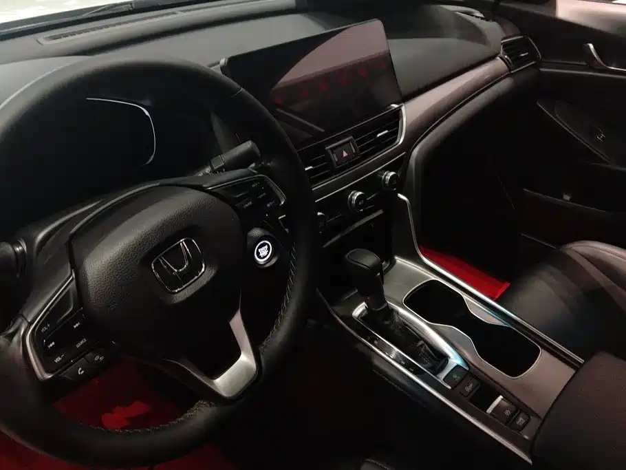 Honda Accord 2020 — фото 13