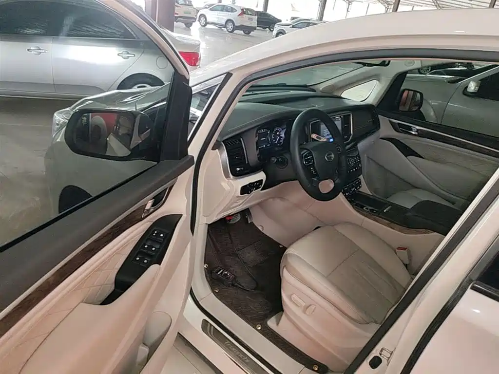 GAC Motor Trumpchi M8 2018 — фото 16
