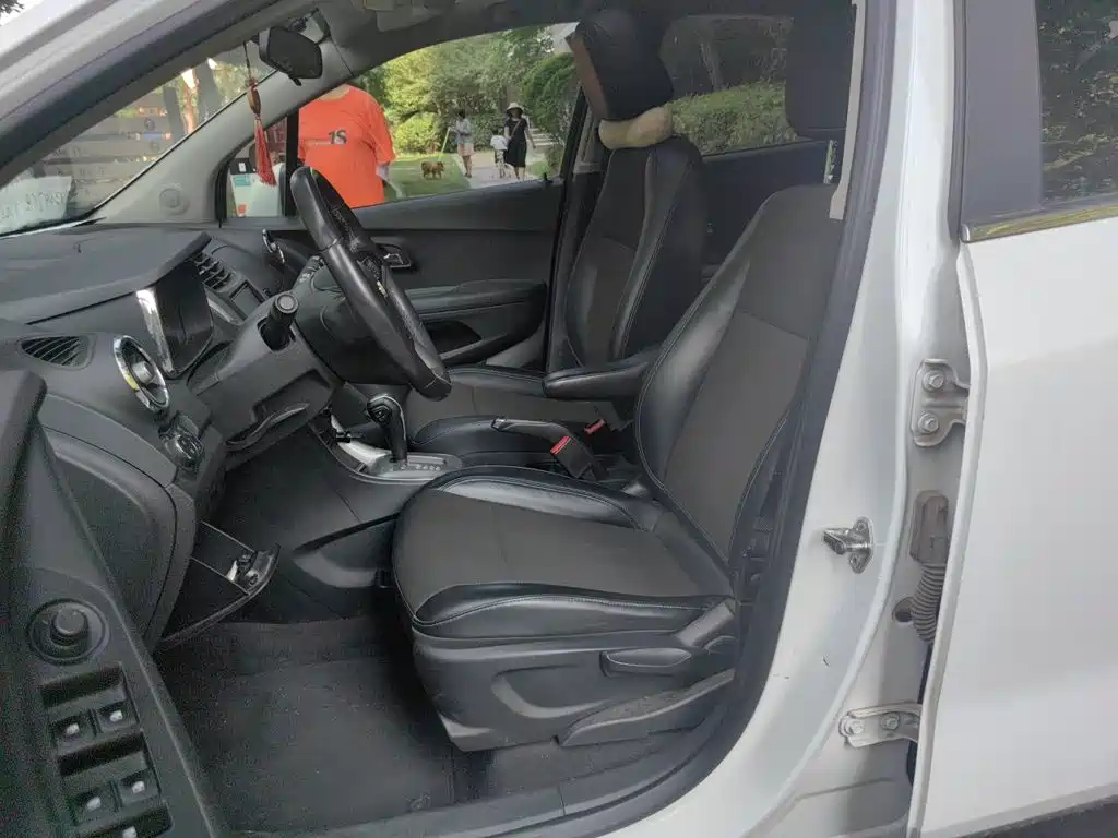 Chevrolet Trax 2015 — фото 16