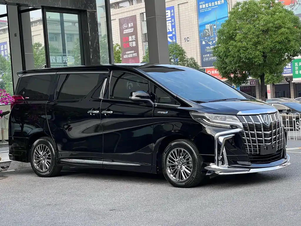 Toyota Alphard 2022 — фото 3