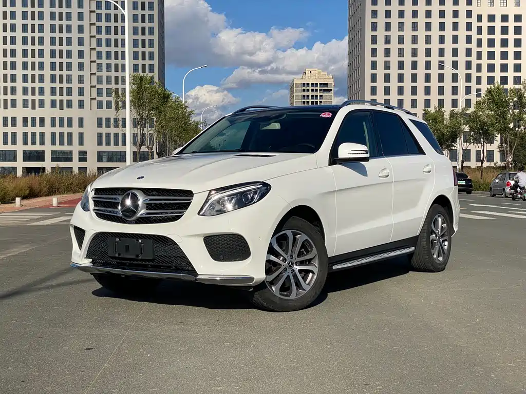Mercedes-Benz GLE 2016 — фото 1