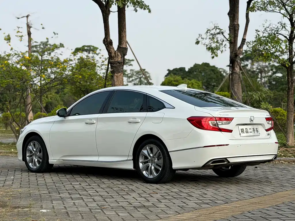 Honda Accord 2021 — фото 10