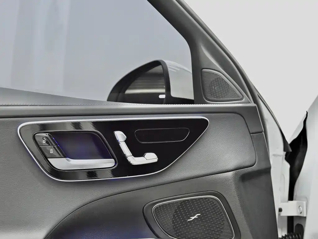 Mercedes-Benz C-Class New Energy 2022 — фото 19