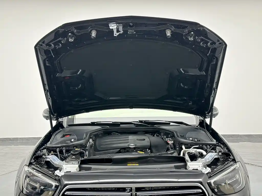 Mercedes-Benz E-Class 2023 — фото 26