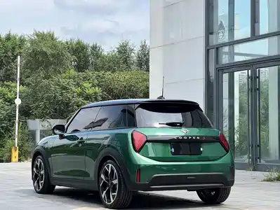MINI MINI 2025