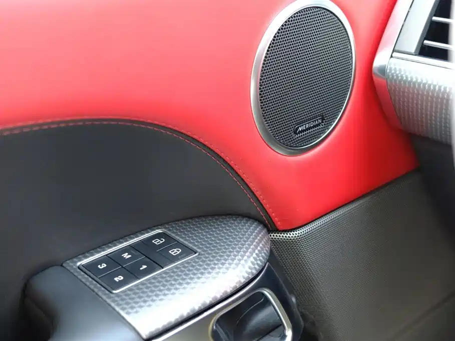 Land Rover Sport 2020 — фото 21