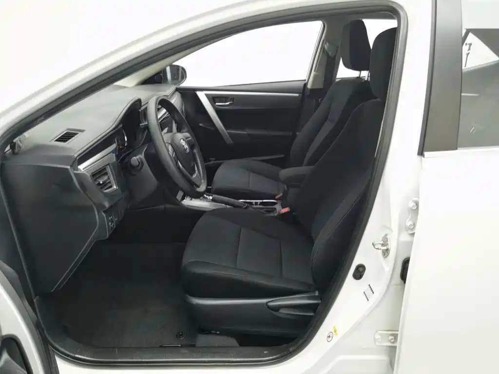 Toyota Corolla 2015 — фото 10