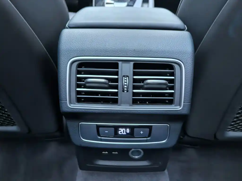 Audi Q5L 2025 — фото 16