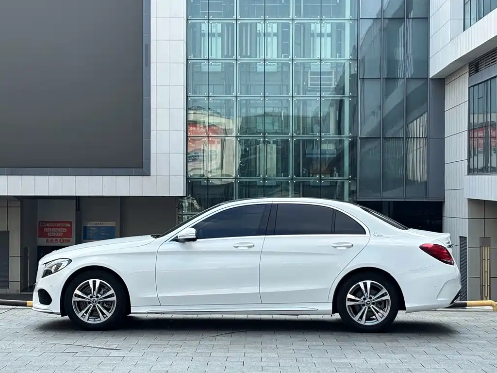 Mercedes-Benz C-Class 2018