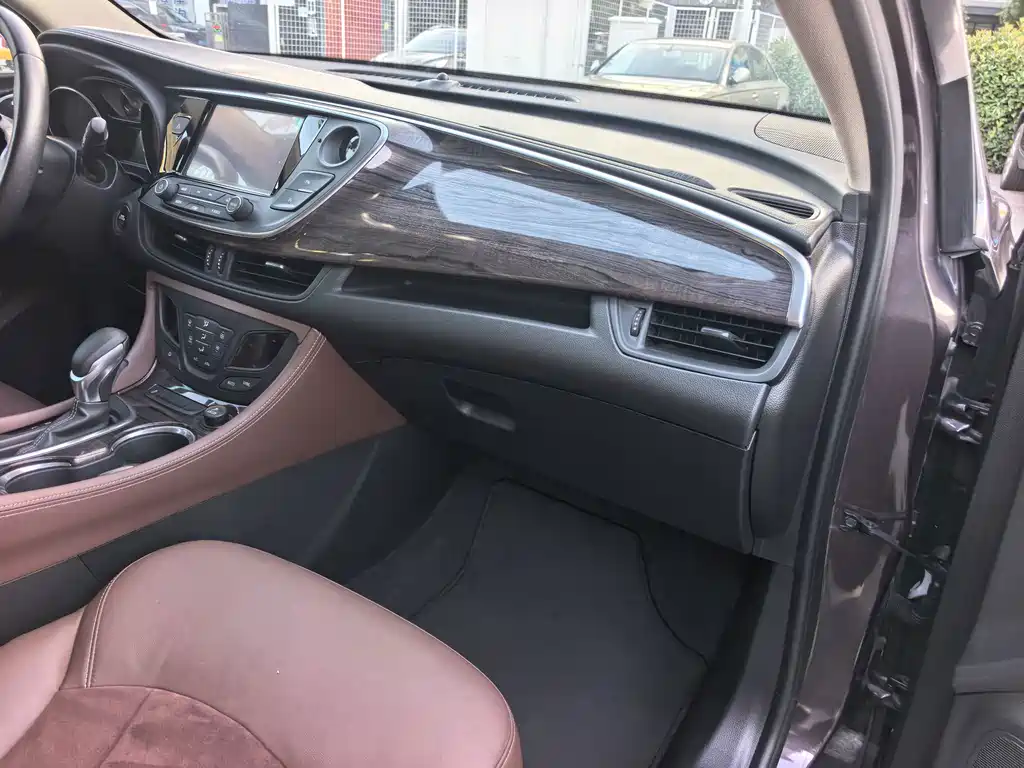 Buick Envision Plus 2016 — фото 12