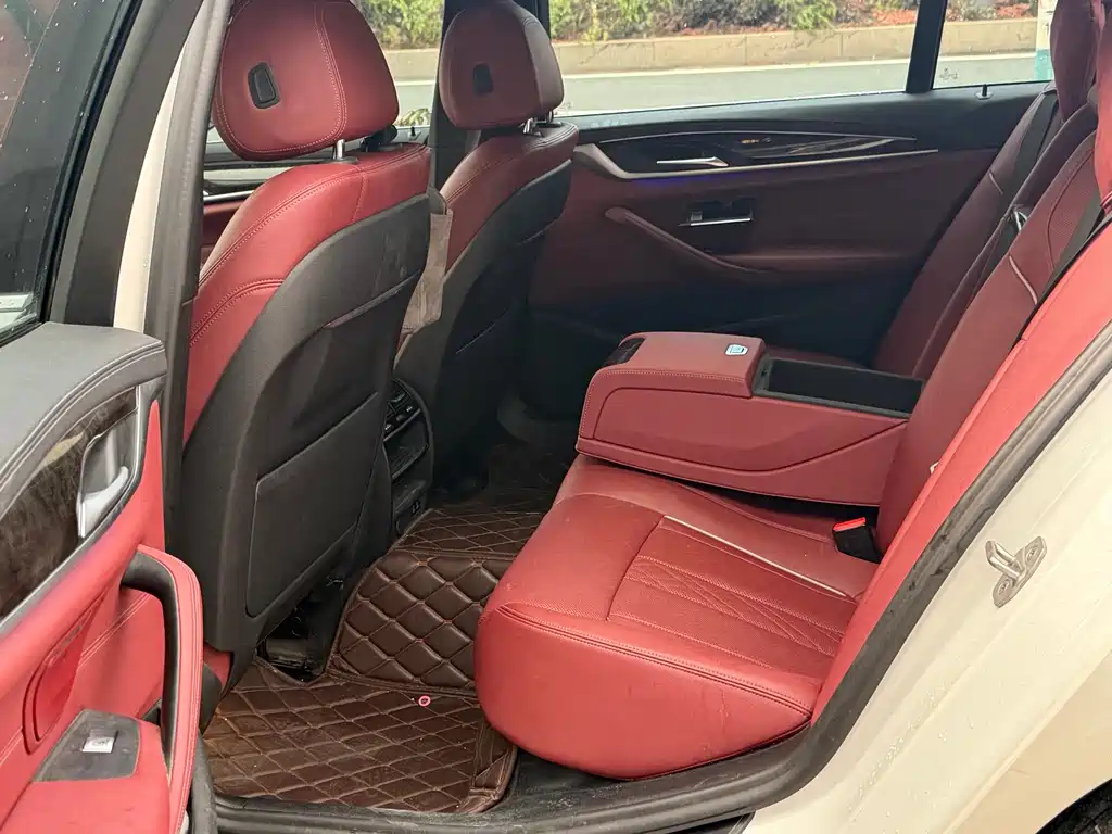 BMW 5 Series 2021