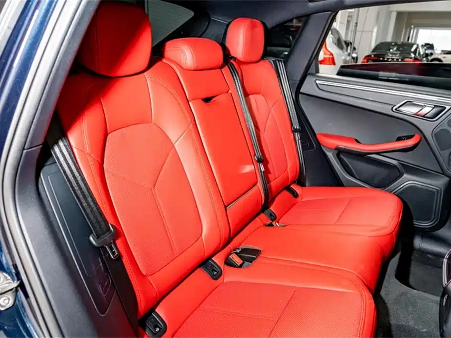 Porsche Macan 2023 — фото 24