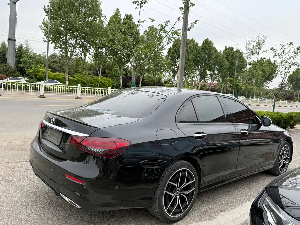 Mercedes-Benz E-Class 2023 — фото 4