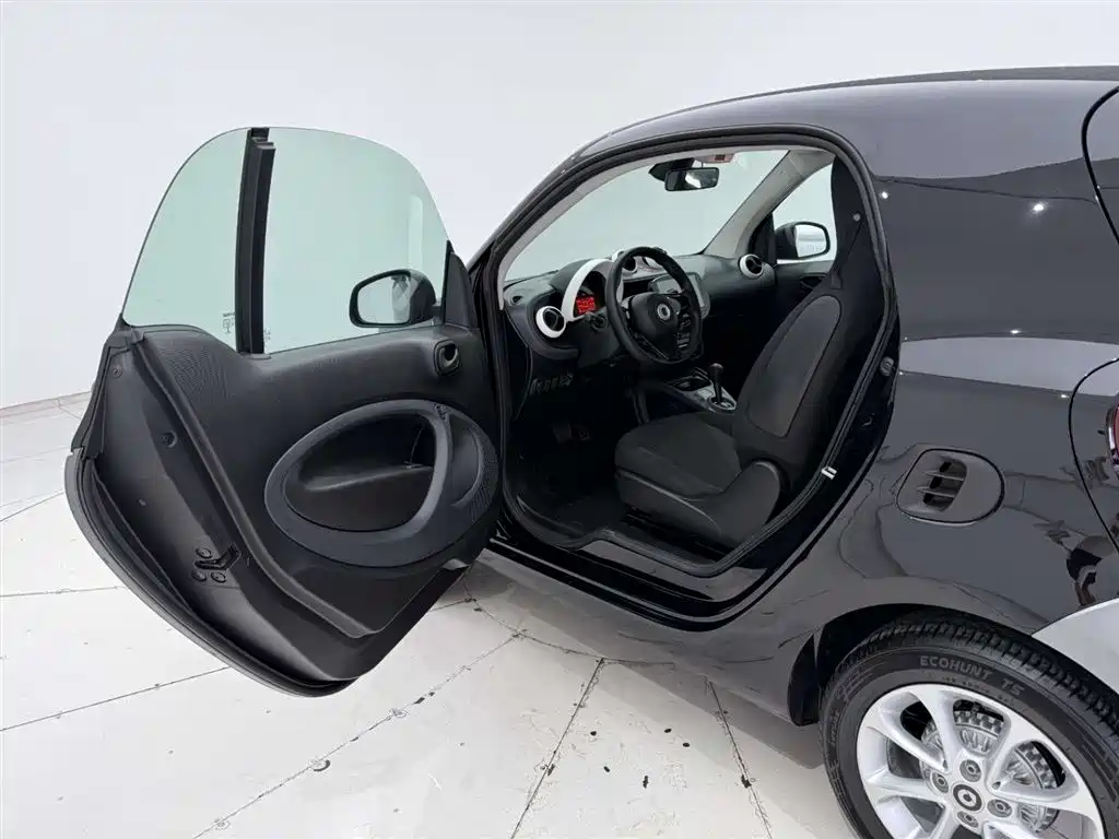 smart Fortwo 2018 — фото 13